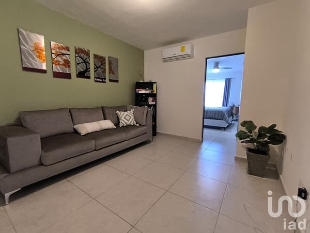 Casa en Venta con seguridad privada en Toscana Residencial, Dominio Cumbres