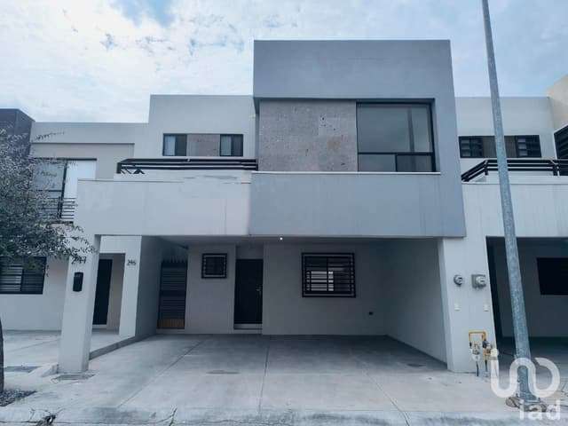 Casa en Renta en Toscana Residencial, Dominio Cumbres