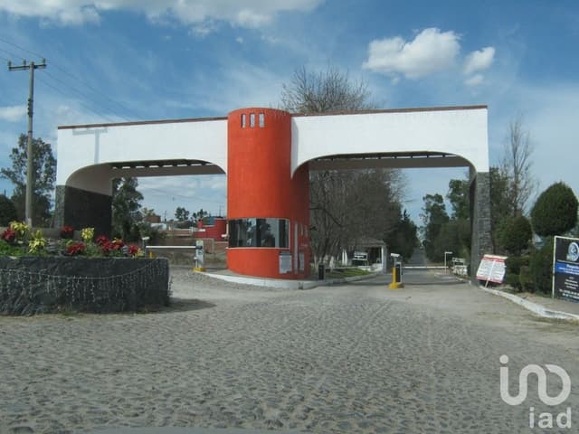 "TERRENO CON SERVICIOS Y FÁCIL ACCESO EN TEPEJI DEL RÍO"