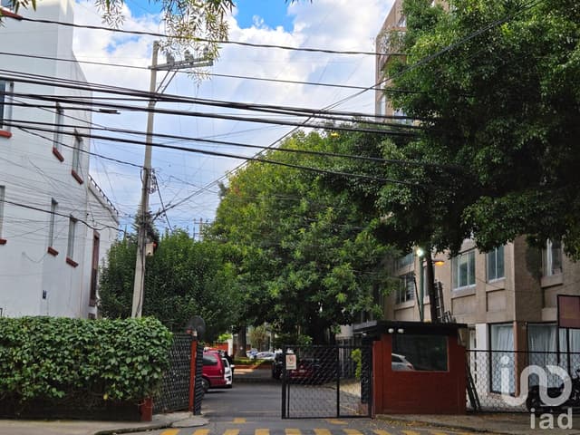 HERMOSA CASA VERTICAL CERCA DEL WTC: 3 NIVELES CON 3 RECAMARAS Y 2 ESTACIONAMIENTOS.