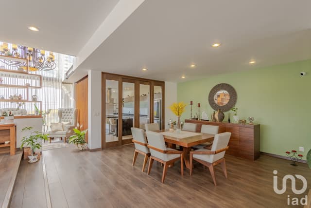 Casa en Venta en Rincón de los Encinos a un costado del Club de Golf.