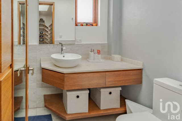 Casa en Venta en Rincón de los Encinos a un costado del Club de Golf.