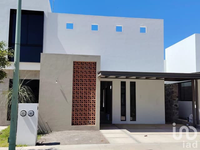CASA EN VENTA 1 PLANTA, DENTRO DE COTO PRIVADO BUENA UBICACIÓN HACIA EL NORTE DE LA CIUDAD