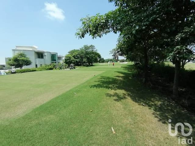 TERRENO LOTE GOLF EN VENTA EN FRACCIONAMIENTO DE LUJO ALTOZANO EN COLIMA.