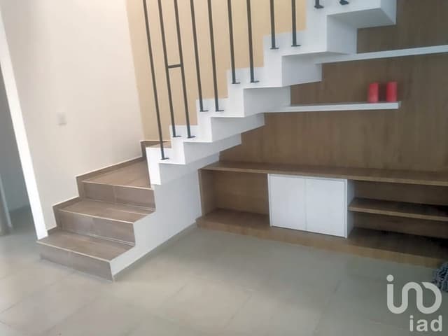 Casa en venta moderna en Miralta con acabados de lujo y excelente ubicación