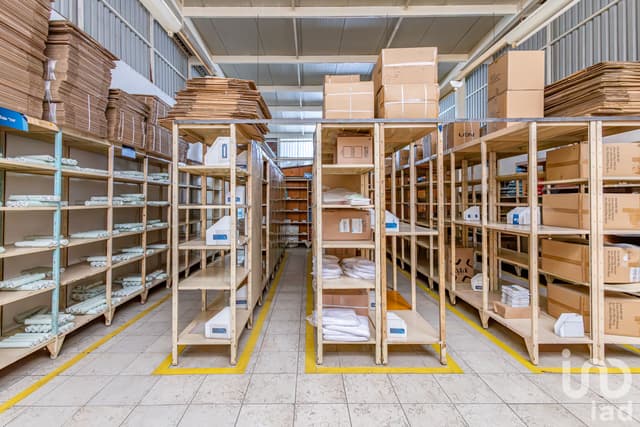 VENDO LOCAL COMERCIAL/INDUSTRIAL A 300 MTS. DE GTA. DE LA LUNA ZONA DE ALTA PLUSVALÍA EN CUERNAVACA