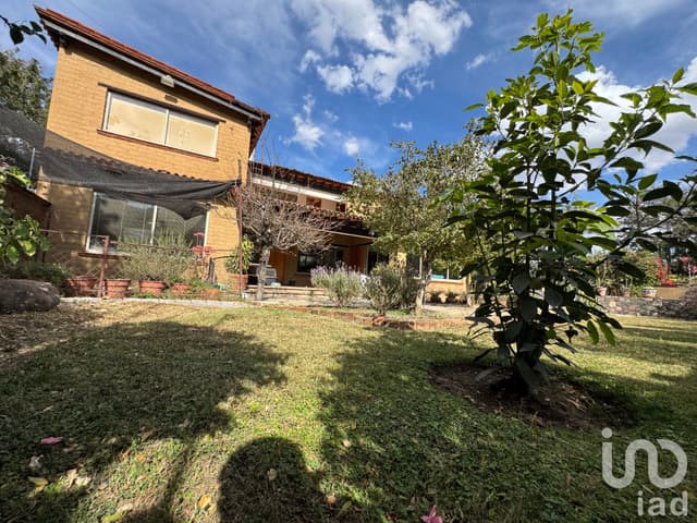 Casa en VENTA en El Rosario, Tlayacapan. Vive rodeado de montañas y paz