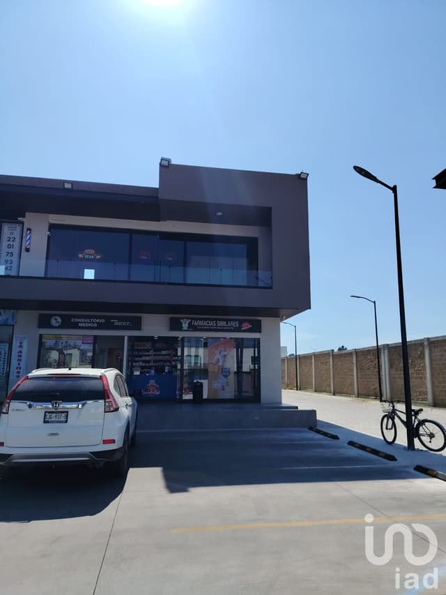 Se Renta hermoso Local en Plaza Comercial