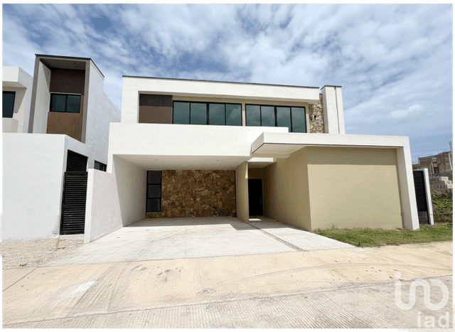 Estrena casa en Parque Natura, Conkal