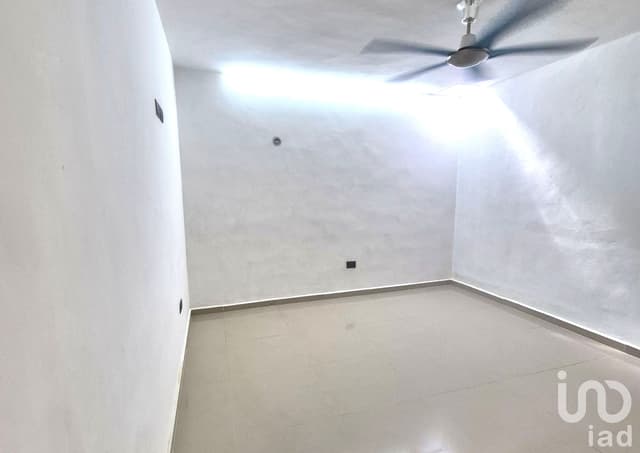Casa Sola en Venta Un Nivel en Cholul Centro