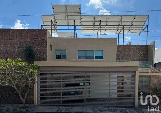 Amplia Casa 4 Recs con Alberca y Terraza Techada Norte Mérida