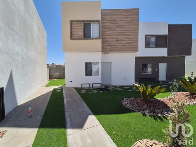 CASA EN VENTA EN TERRANOVA SUR.