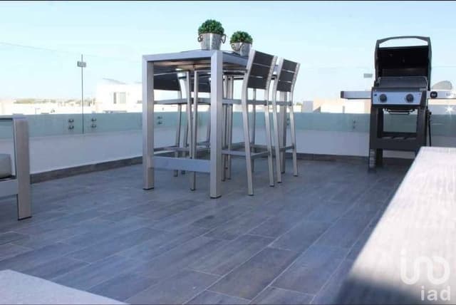 CASA DE 3 NIVELES EN VENTA ZONA CAMPOS ELISEOS