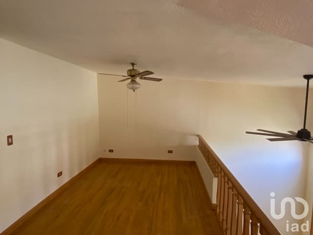 CASA EN VENTA EN EL CAMPANARIO