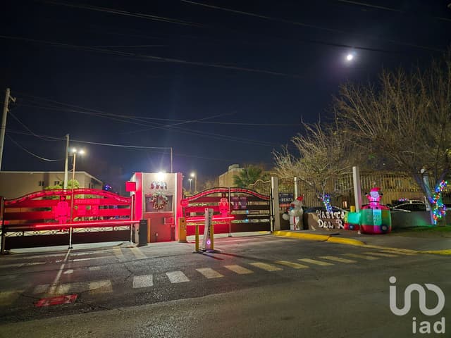 CASA EN RENTA AMUEBLADA EN FRACC. HABITAD DEL RIO POR CALZAZDA DEL RIO