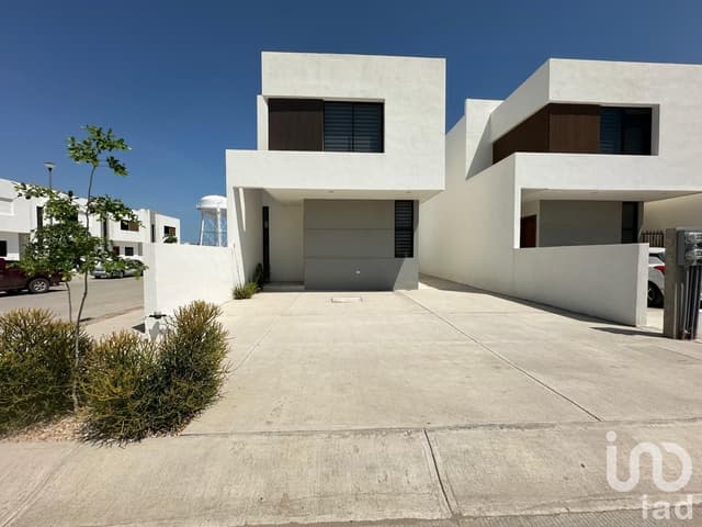 CASA NUEVA EN VENTA BLVD.SANTA ROSA EN LA PAZ BCS