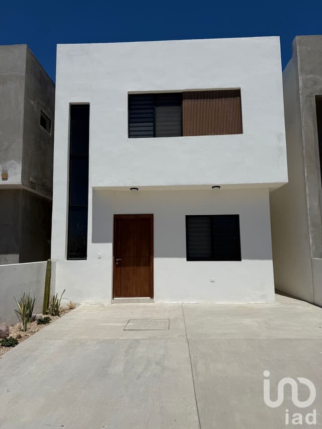 CASA NUEVA EN VENTA BLVD.SANTA ROSA EN LA PAZ BCS