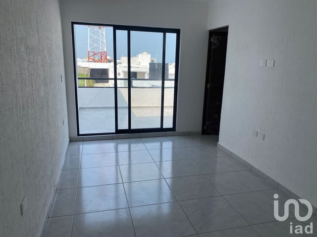 ¡Tu nuevo hogar con alberca! Casa en Venta 179 m2 en Lomas de la Rioja II, Alvarado, Veracruz