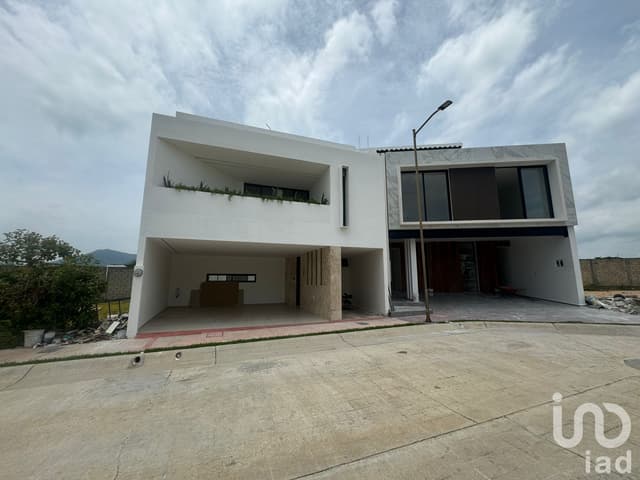CASA NUEVA EN VENTA EN PUERTA DE HIERRO