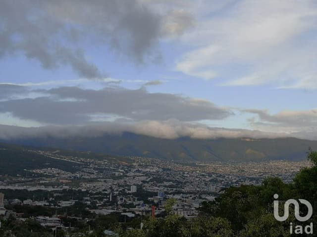 TERRENO EN VENTA DE 2,900 M2, EN LOMAS DE MATUMATZA, TUXTLA