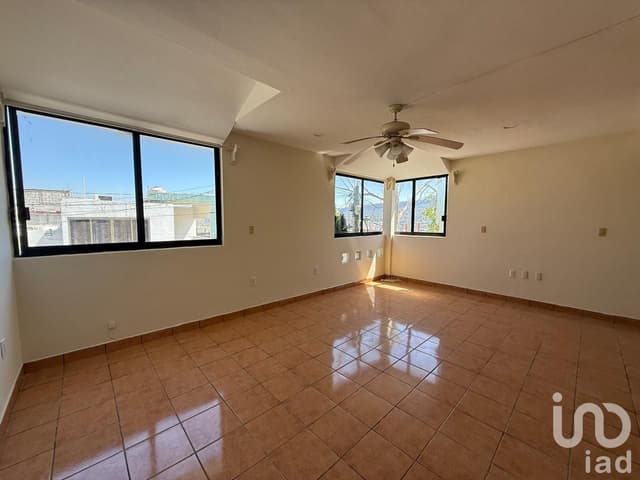 CASA EN VENTA A POCOS METROS DE PLAZA LAS AMERICAS, TUXTLA