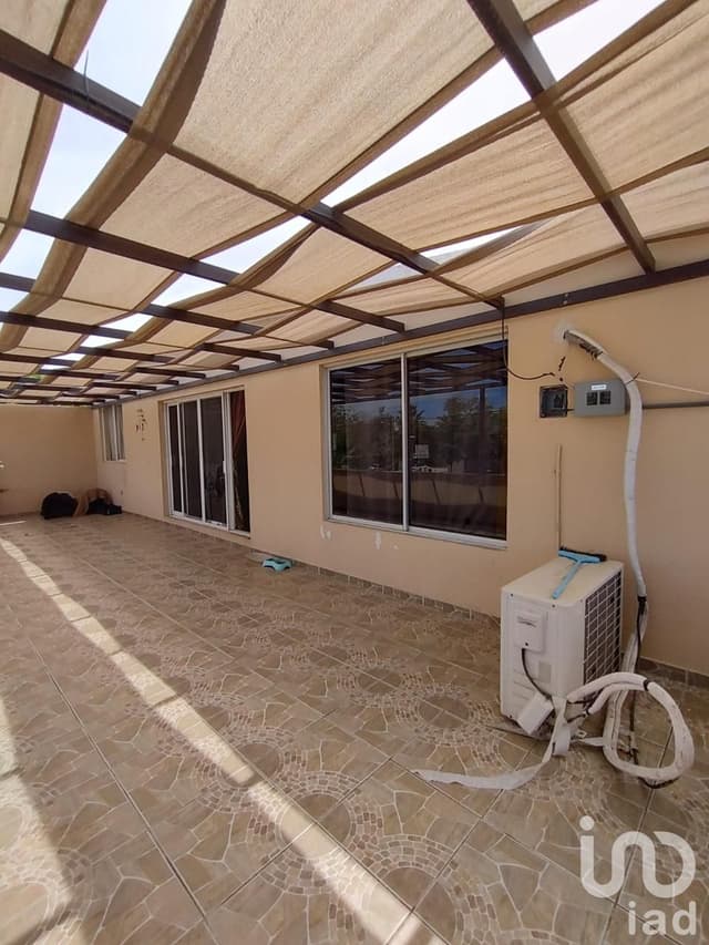 Casa Canario en col. Calandrio La Paz, B.C.S.