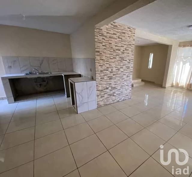 Casa Canario en col. Calandrio La Paz, B.C.S.