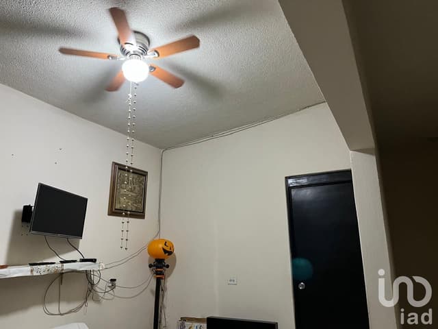 Casa Canario en col. Calandrio La Paz, B.C.S.