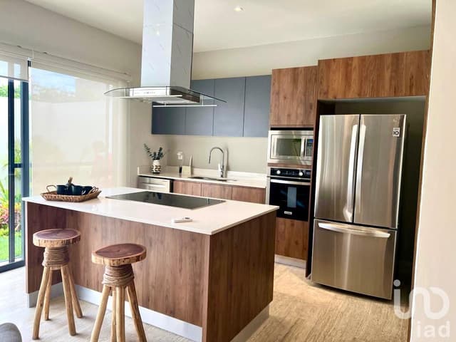 Casa en venta residencial Av Huayacan, Cancun.