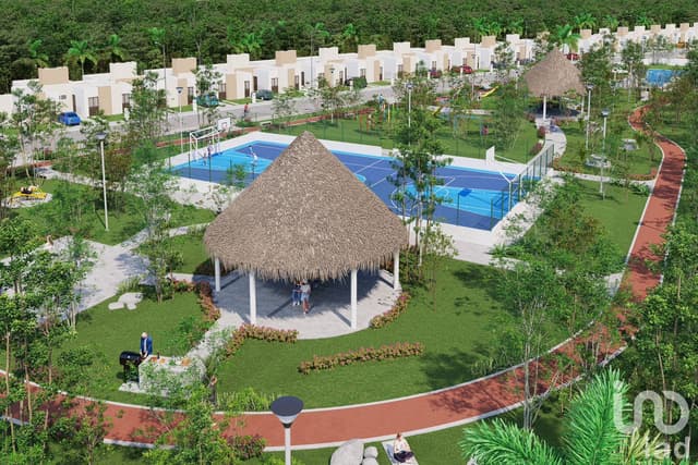 Casa de dos Recámaras en venta en Fraccionamiento cerrado en Supermanzana 249 Cancún Quintana Roo