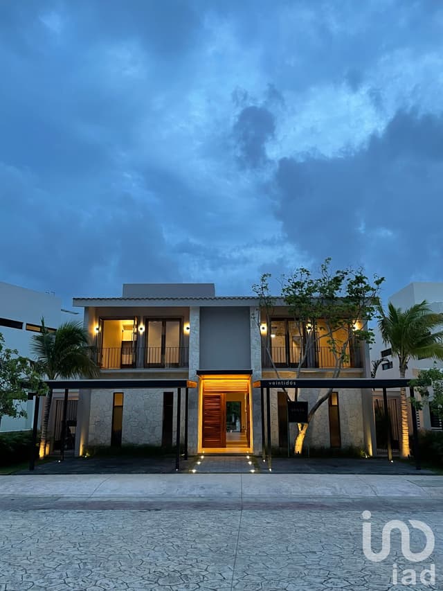 Venta de Casa en Residencial Lagos del Sol Cancún, Quintana Roo