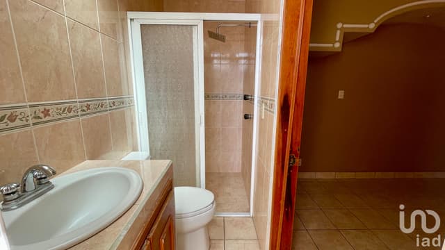 Ramón Martínez Ocaranza #60, Colonia Santa María de Guido, Morelia Michoacán.