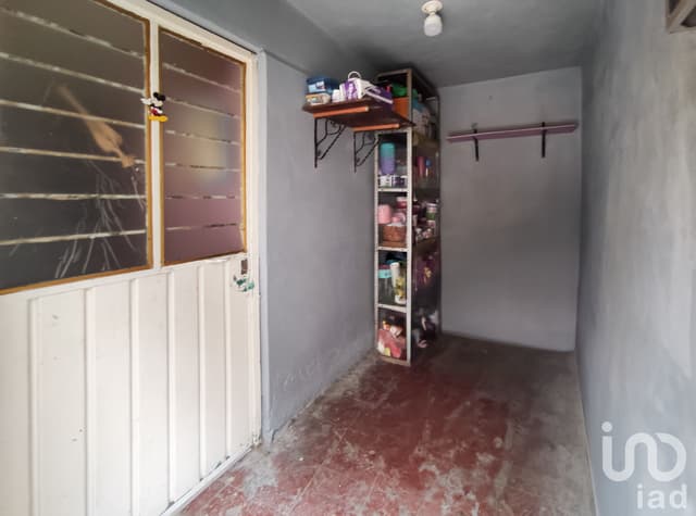 VENTA DE CASA A PRECIO DE TERRENO EN ZONA ESCOLAR, GAM.