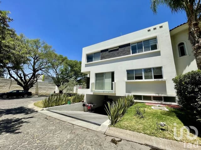 Casa en Venta en Coto Arboledas Valle Real, Zapopan, Jalisco