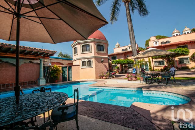 VENTA LUJOSA RESIDENCIA EN CUERNAVACA MORELOS