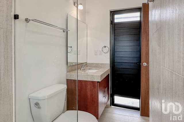 Casa Nueva en Venta en Conkal Yucatan: 4 Recámaras, Piscina, Acabados de Lujo