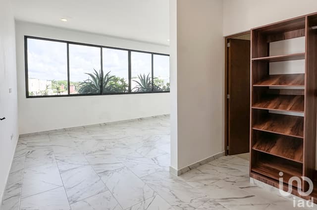 Casa Nueva en Venta en Conkal Yucatan: 4 Recámaras, Piscina, Acabados de Lujo