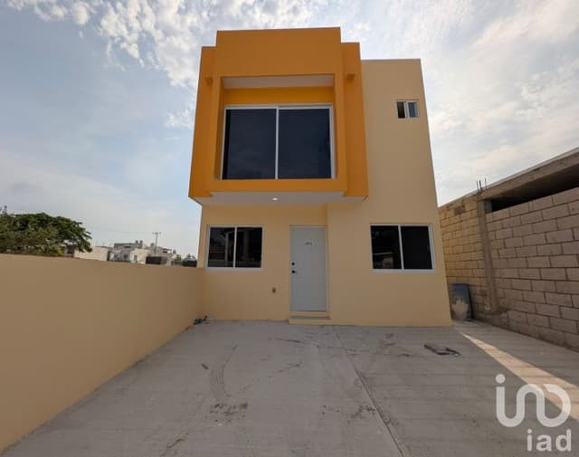 CASAS EN VENTA 3 NIVELES COL LUNA LUNA CD MADERO TAMAULIPAS