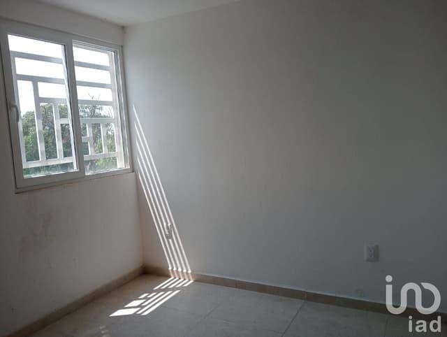 Se vende casa en El Contry, Barrio de Santa María, prácticamente nueva
