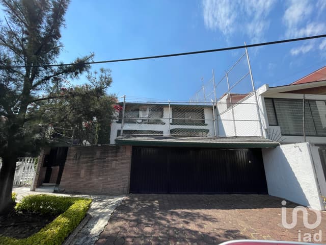 Casa en Venta en Circuito Héroes, Cd. Satélite