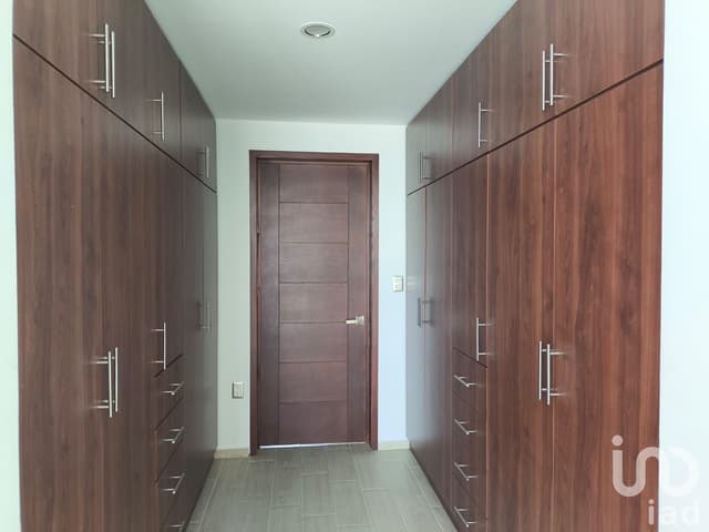 !Estrena esta exclusiva casa con diseño y acabados de lujo al Sur de Pachuca!
