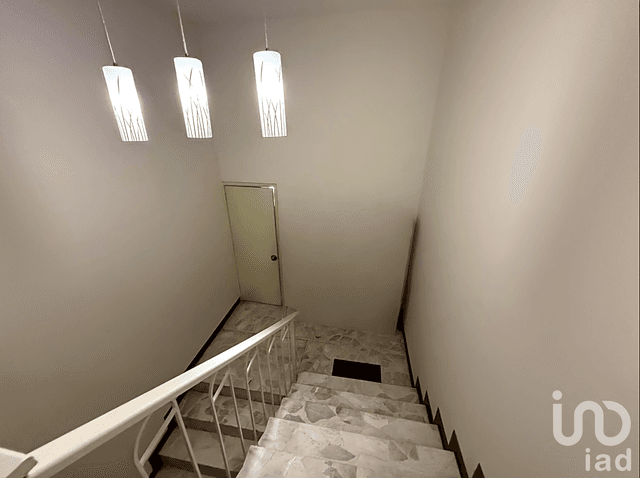 Casa en venta en colonia Jardines del Sol.