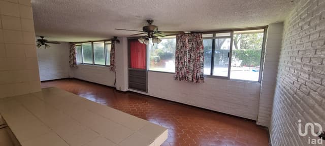 Casa en Venta de una Planta, 4 Habitaciones, 3 Baños, Alberca, en Lomas de Cortés, Cuernavaca