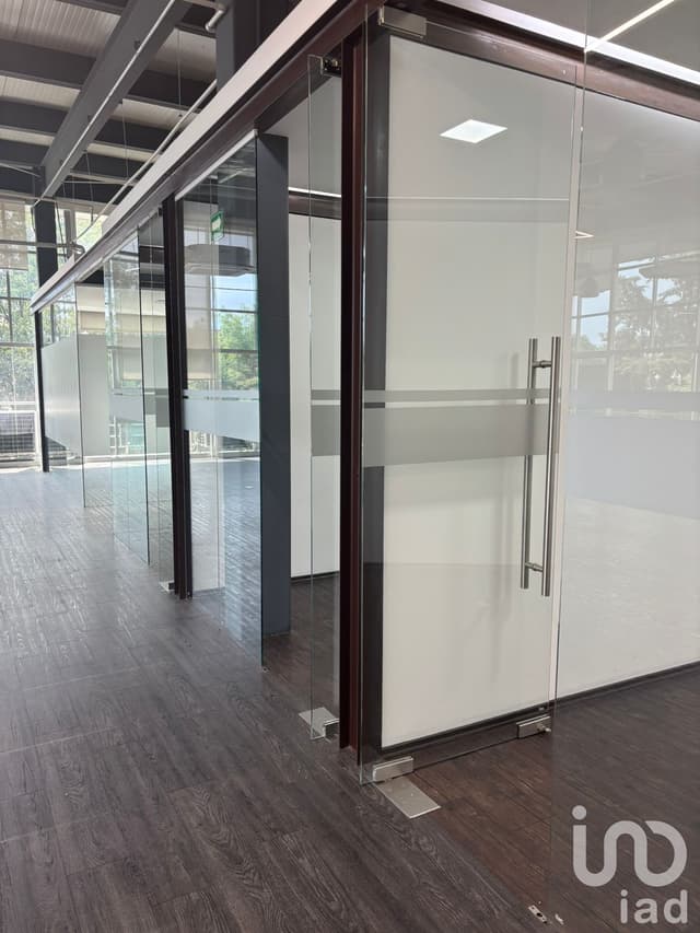 Se renta oficina en la Col. Roma.