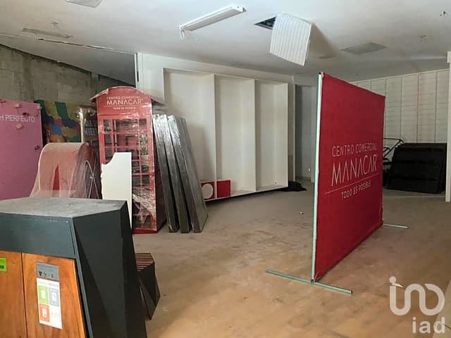 Se renta local comercial en insurgentes sur.