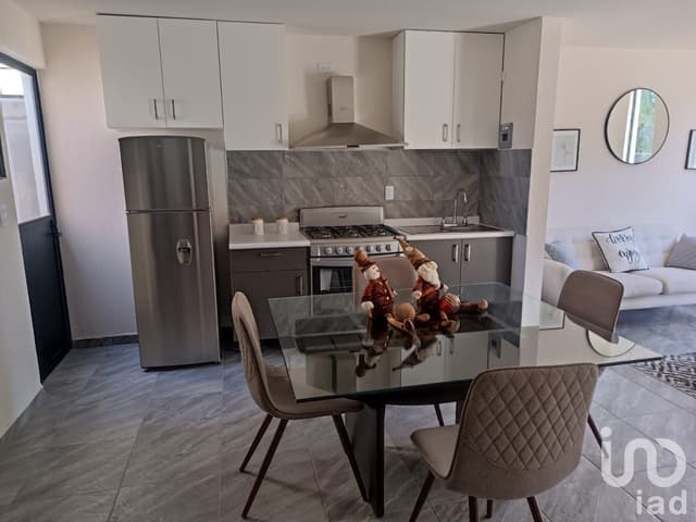 Casa en Venta en Celaya, CD Industrial fraccionamiento Ventanales | 1 Piso, 3 Habitaciones.