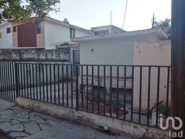 Casa en venta en celaya colonia santa anita de una planta con 3 habitaciones