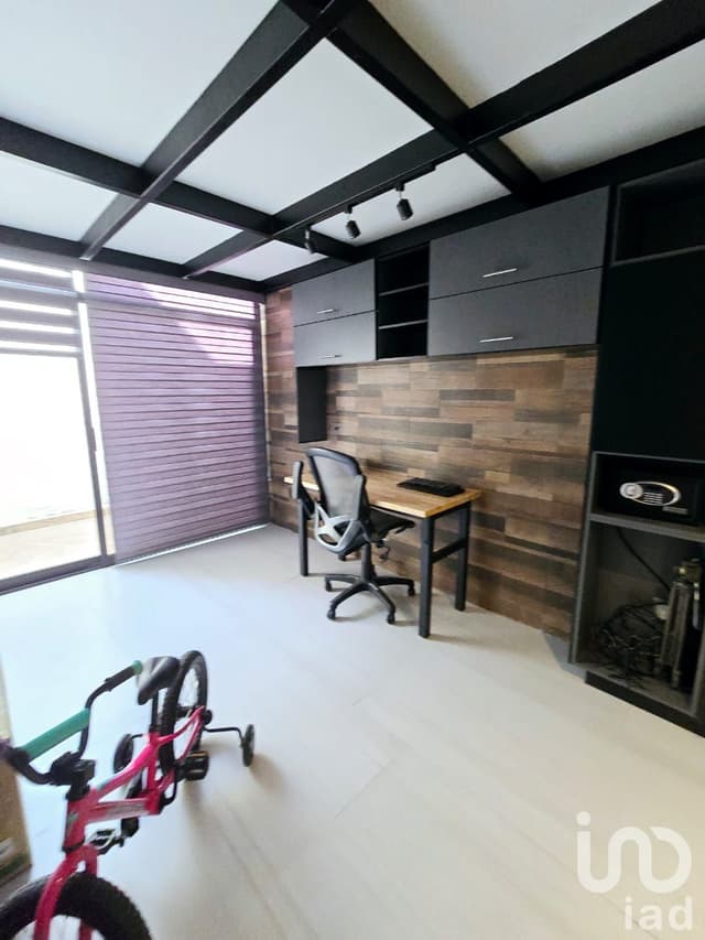 Casa en venta en Celaya, ALTEZA residencial por av Camino San Jose de Gto. con Alberca, Billar,