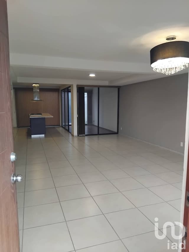 Casa en venta en Celaya, ALTEZA residencial por av Camino San Jose de Gto. con Alberca, Billar,