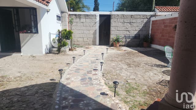 Casa en venta en Praderas de la hacienda, casa de una planta muy amplia, se va amueblada $3.8